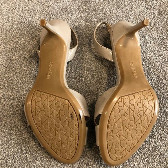NWOT Calvin Klein Summer Sandals - Picture 2 of 2